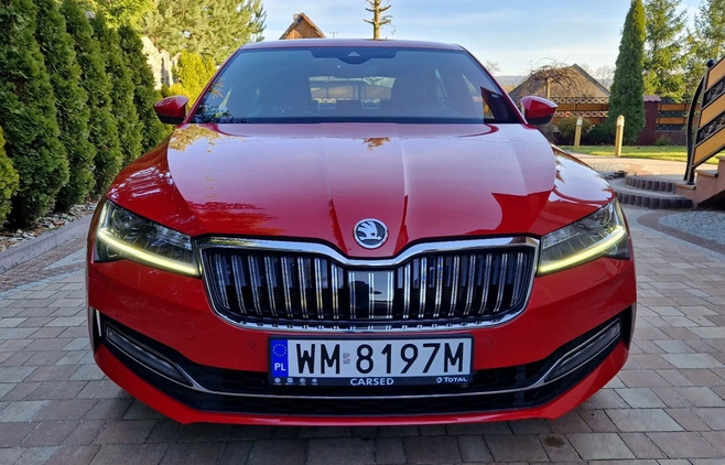 Skoda Superb cena 162000 przebieg: 34000, rok produkcji 2020 z Daleszyce małe 352